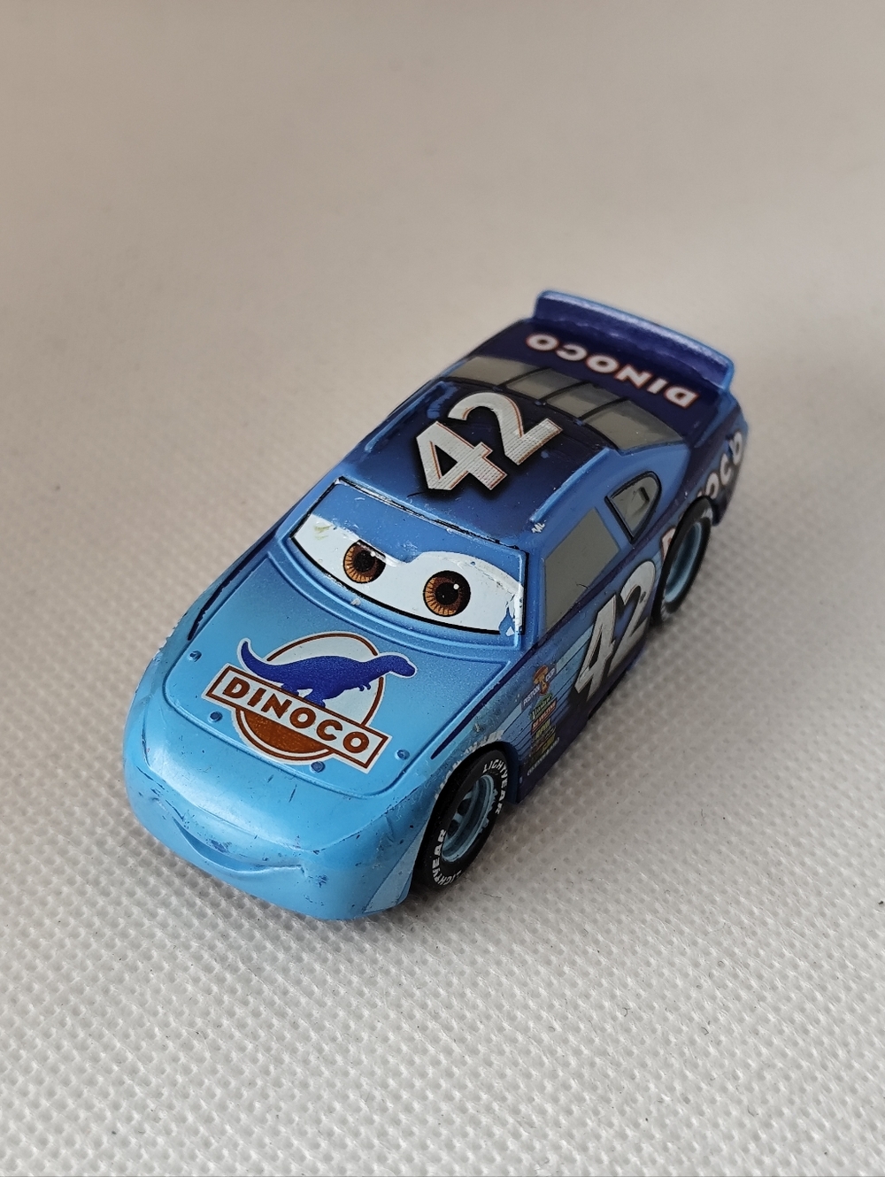 3/$30💜Disney Pixar Cars Dinoco Cal Weathers #42 Racer Diecast 1:55